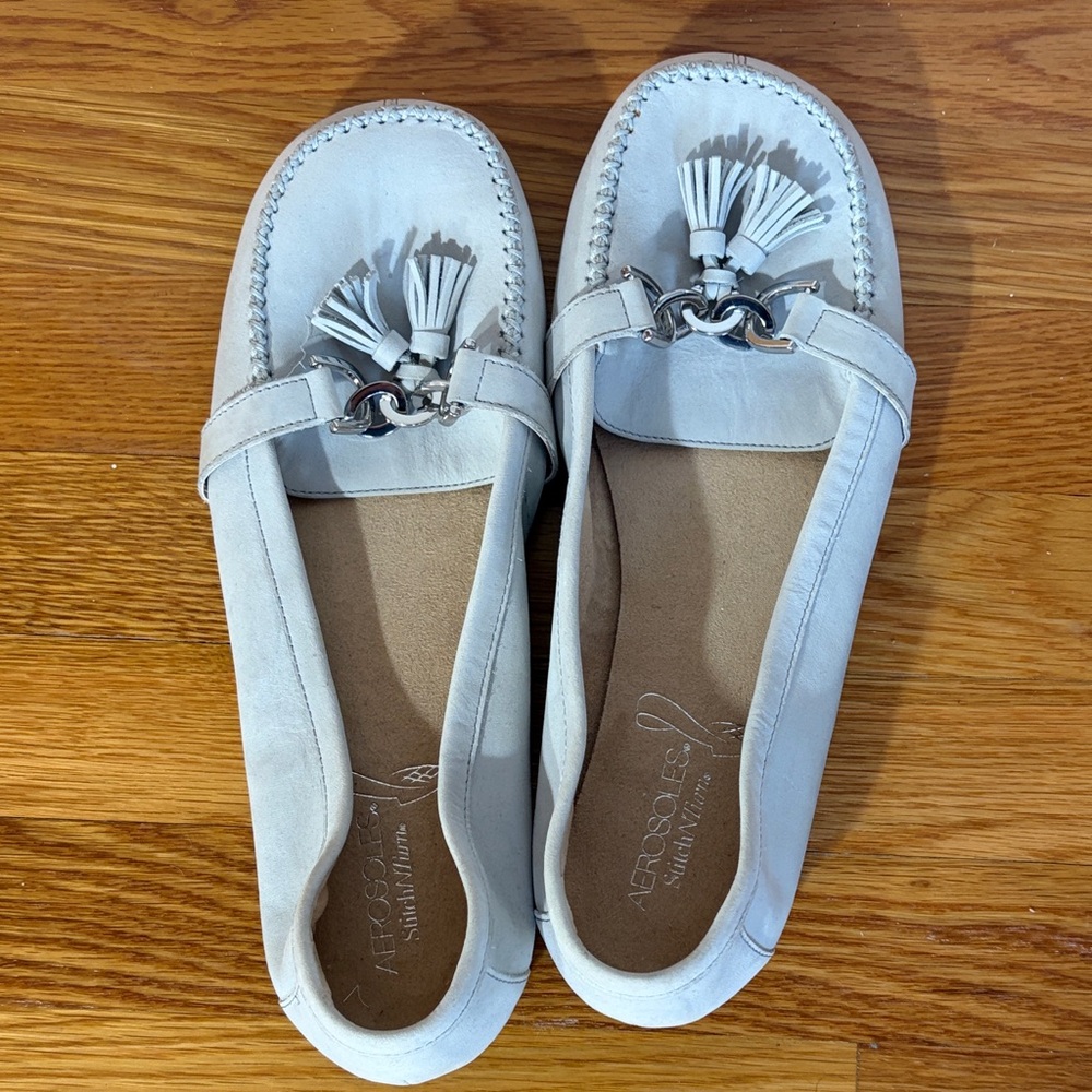 AEROSOLES Women's baby blue Moccasins with Tassel Accent